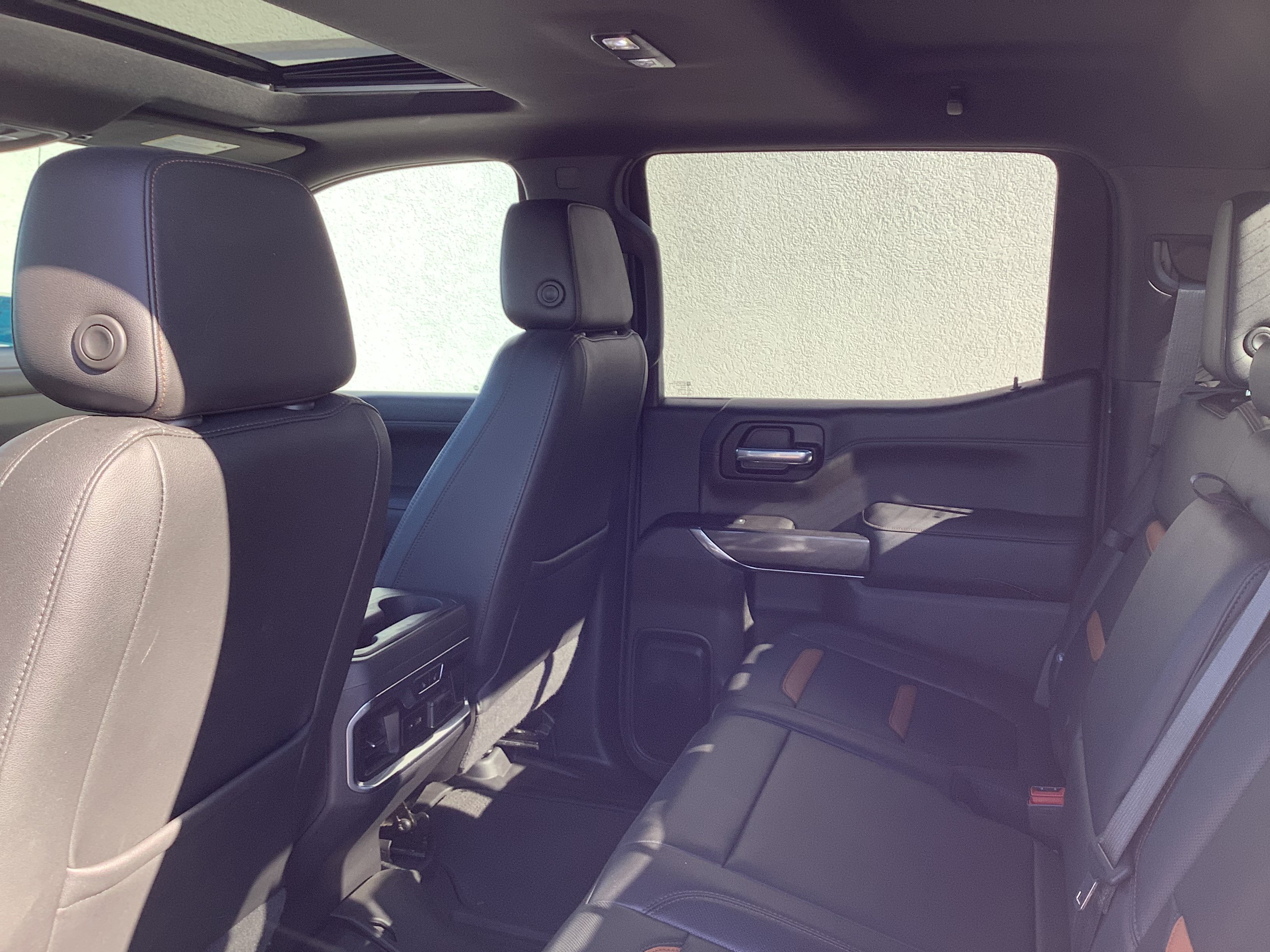 Used 2021 White GMC AT4 image 9