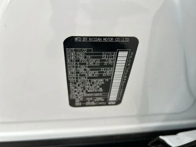Used 2023 White INFINITI SPORT image 44