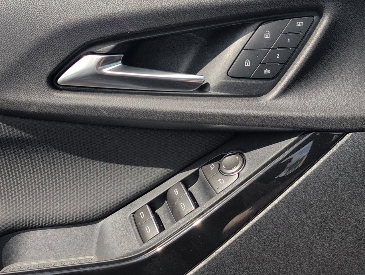 2026 Chevrolet Equinox RS - Photo 24