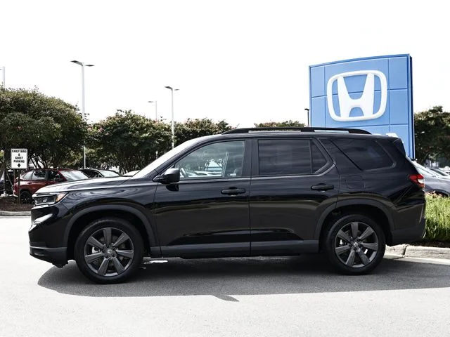 Certified Used 2025 Crystal Black Pearl Honda Sport image 4