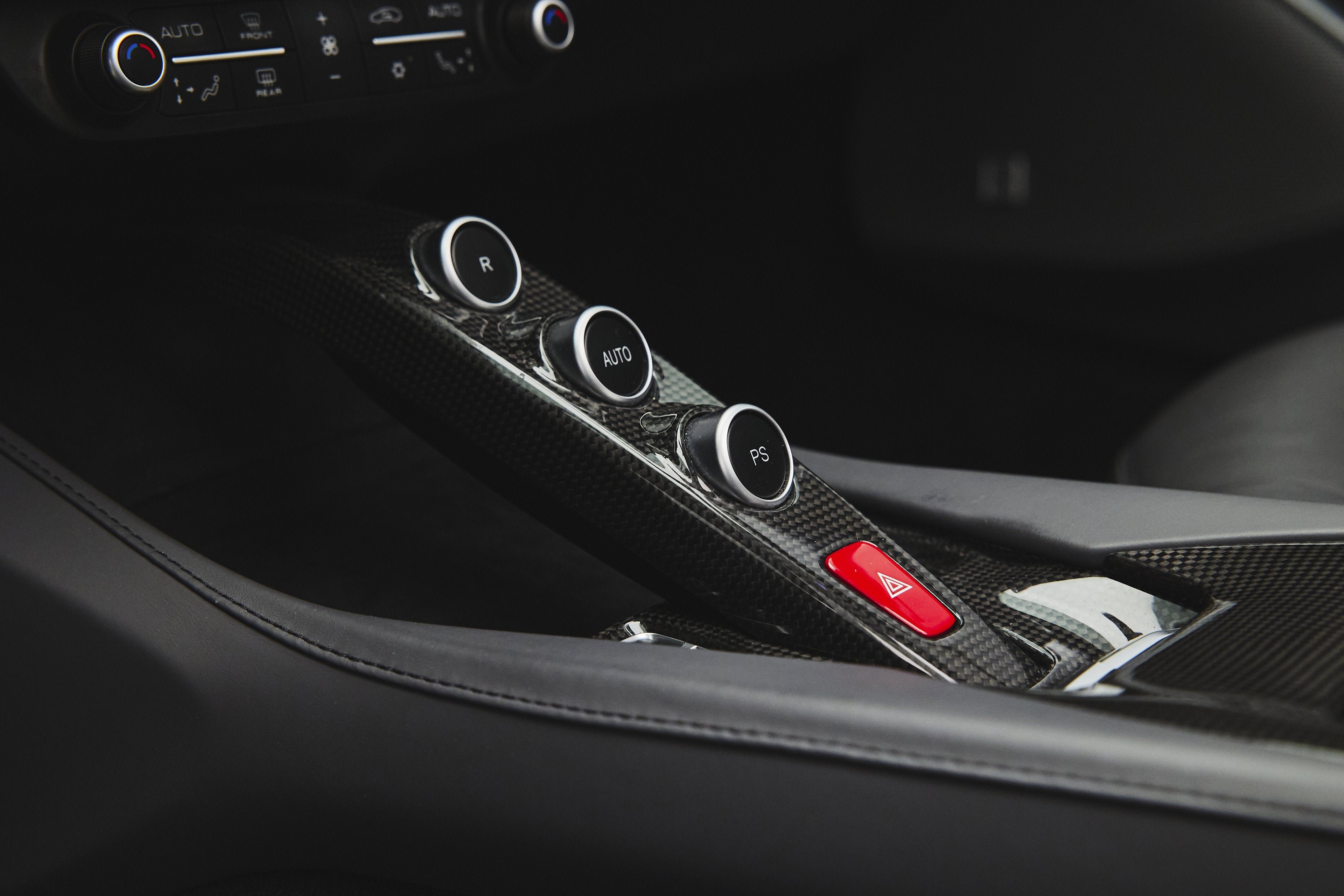 Used 2019 Grigio Silverstone Metallic Ferrari  image 23