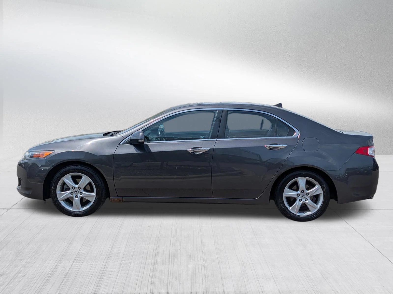 Used 2010 Palladium Metallic Acura  image 4