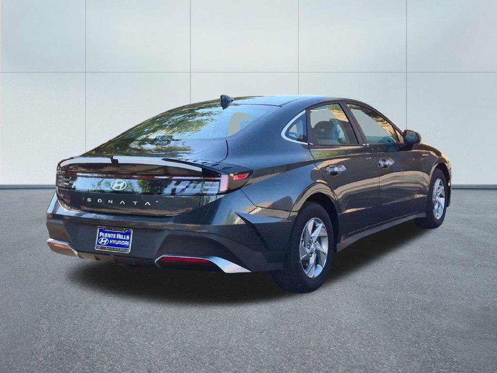 New 2026 Gray Hyundai SE image 6