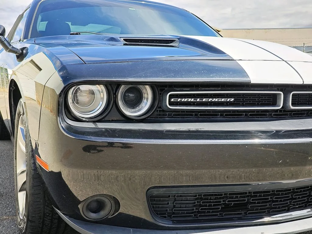 2016 Dodge Challenger SXT - Photo 11