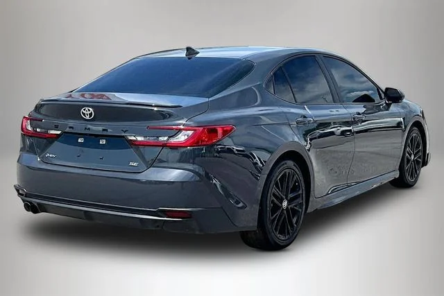 Used 2025  Toyota SE image 5
