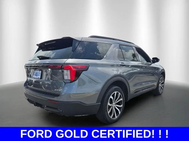 Certified Used 2025 Gray Metallic Ford ST-Line image 5