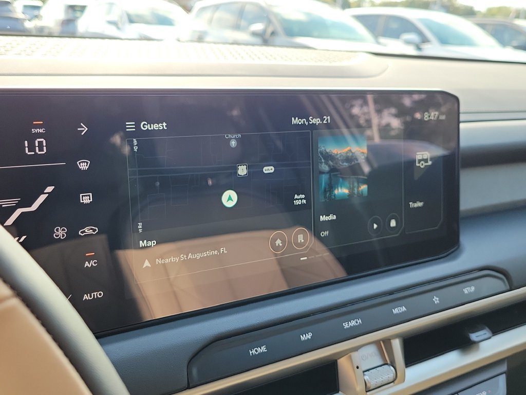 New 2027 Glacial White Pearl Kia EX image 33