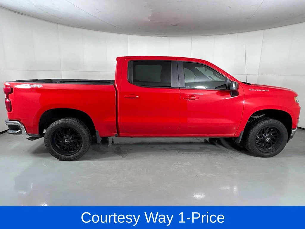 Used 2021 Red Chevrolet LT image 12