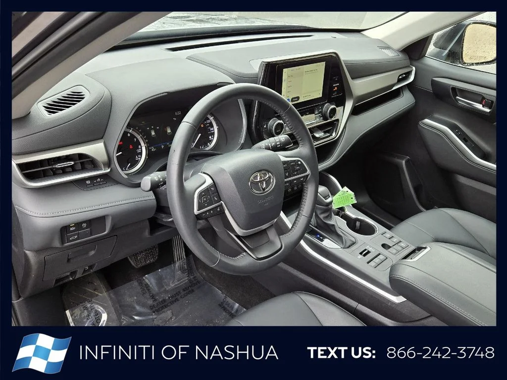 Used 2025 Gray Toyota XLE image 5