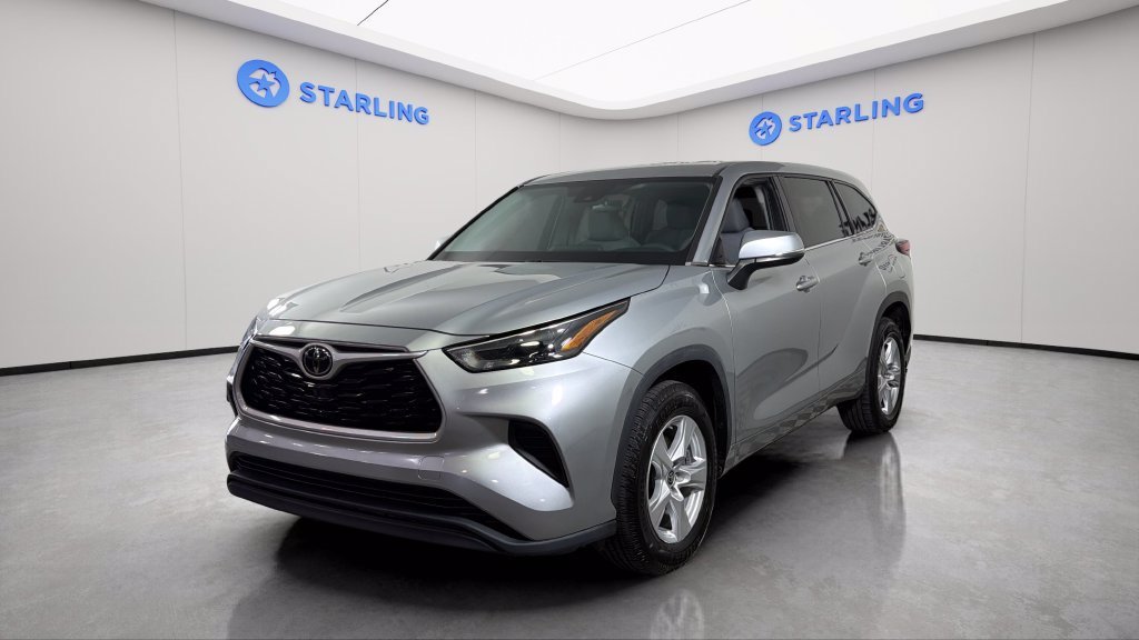 Used 2022 Silver Toyota L image 16