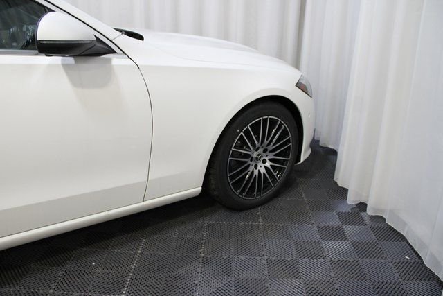 2025 Mercedes-Benz C-Class Sedan C 300 - Photo 10