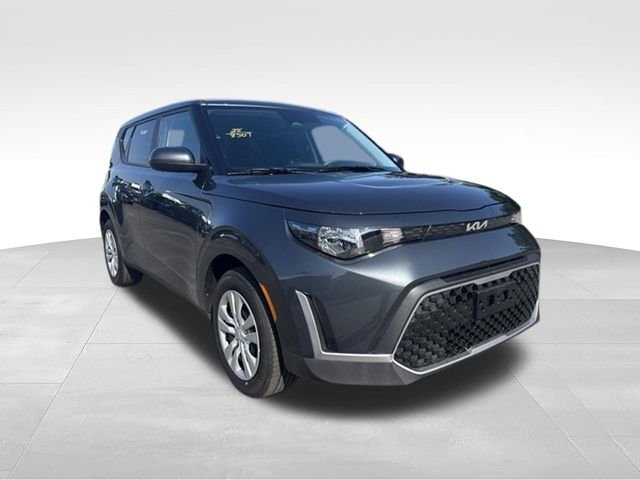 Certified Used 2025 Gray Kia LX image 1