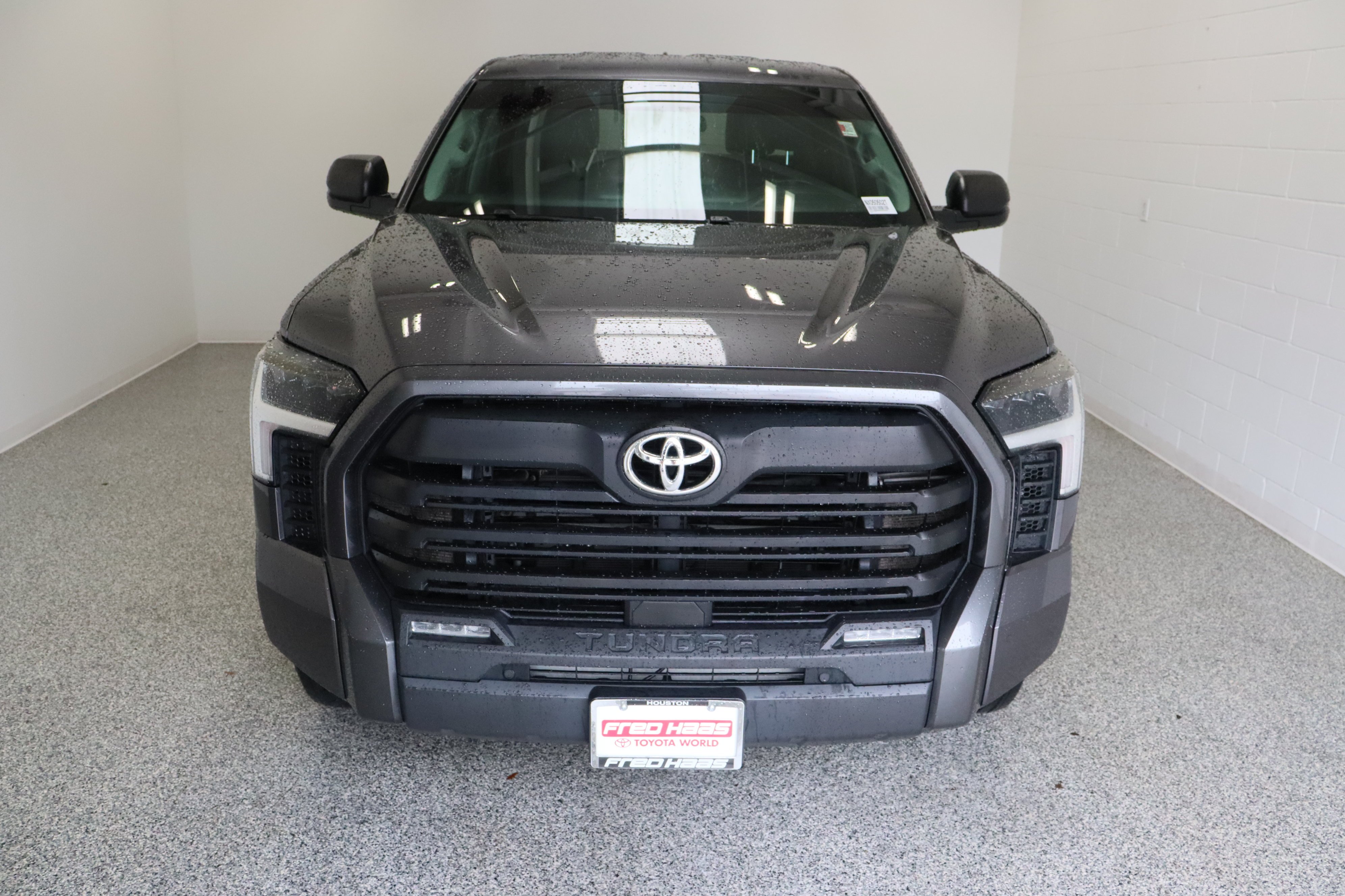 Used 2022 Magnetic Gray Metallic Toyota SR5 3.4T image 3