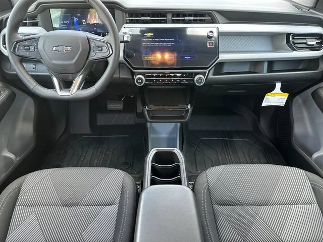New 2027 Summit White Chevrolet LT image 13