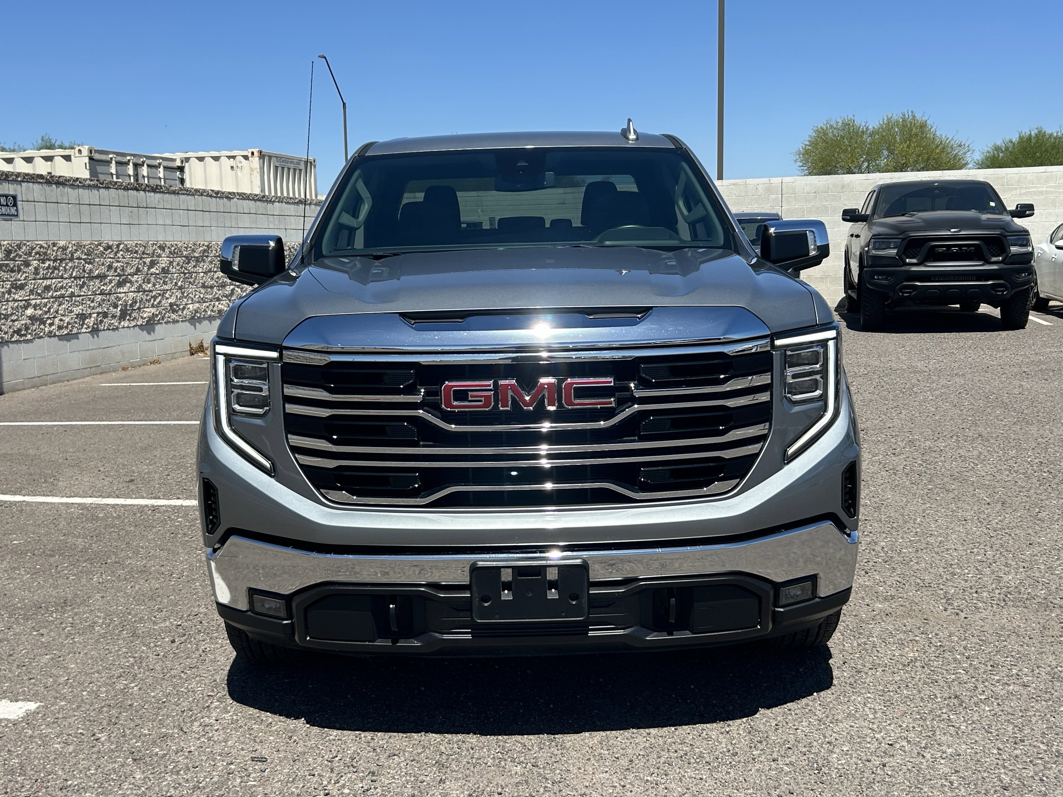 Used 2025 Sterling Metallic GMC SLT image 7