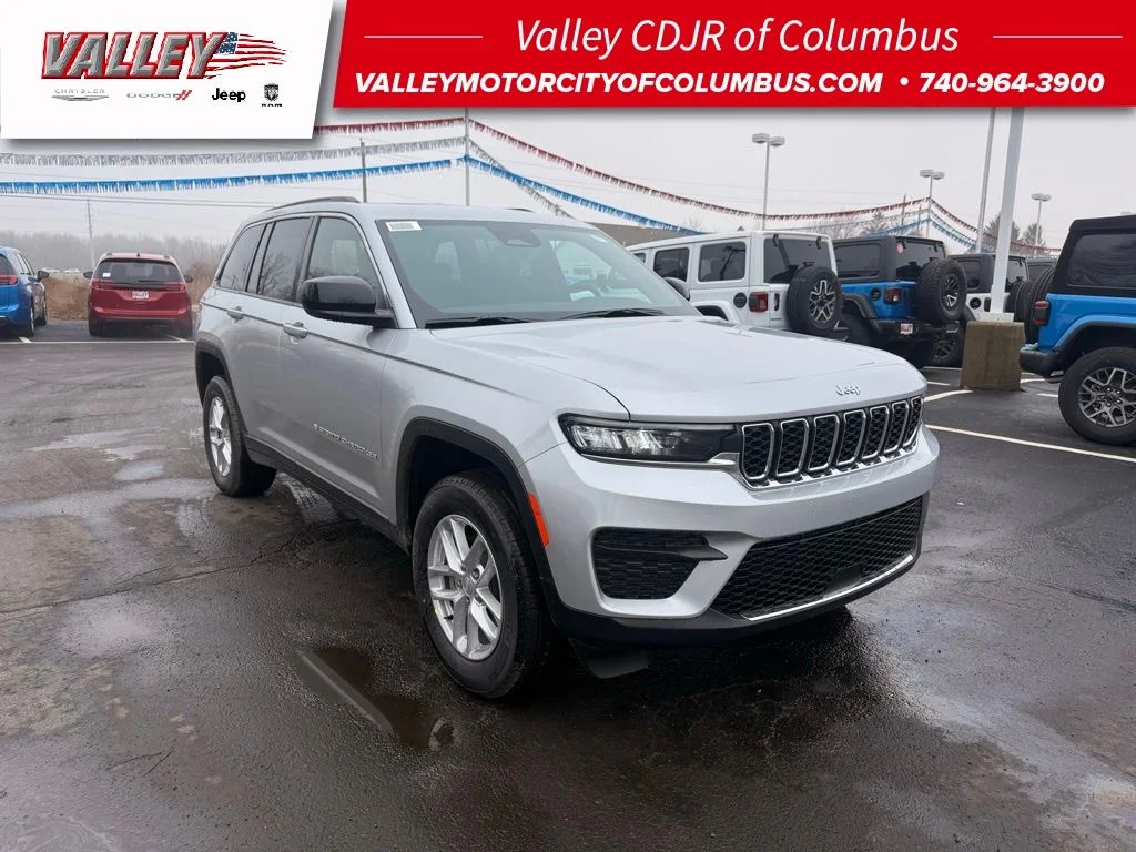 New 2026 Silver Zynith Exterior Paint Jeep Laredo X image 1