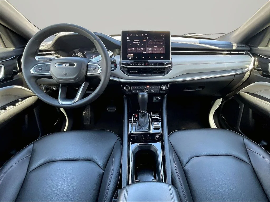 Used 2024 Gray Jeep Limited image 7