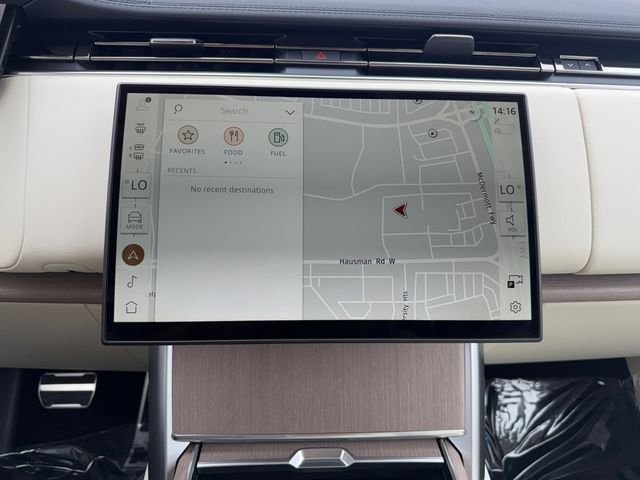 New 2026 Ostuni Pearl White Land Rover SE image 20