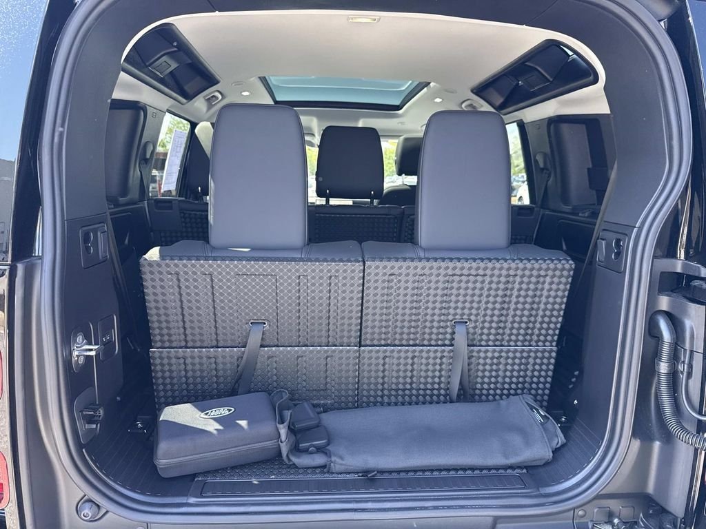Used 2025 Black Land Rover S image 15