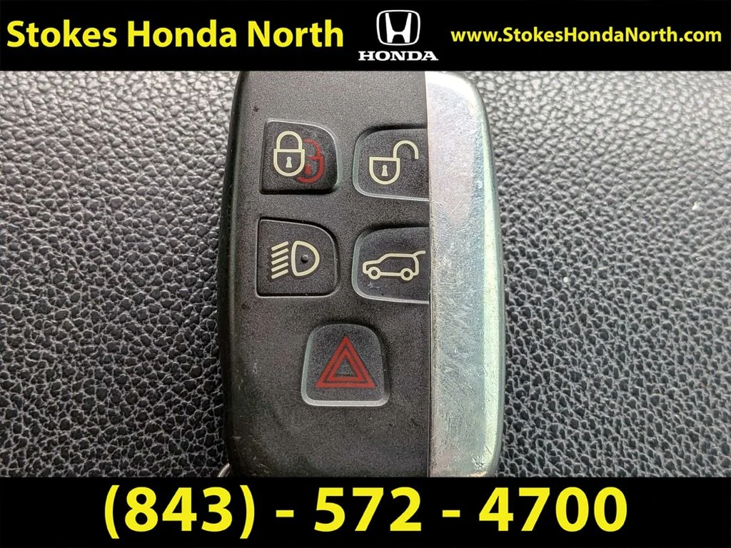 Used 2015  Land Rover HSE image 25