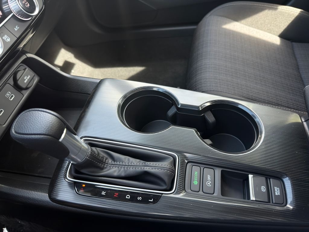 New 2026 Platinum White Pearl Honda LX image 32