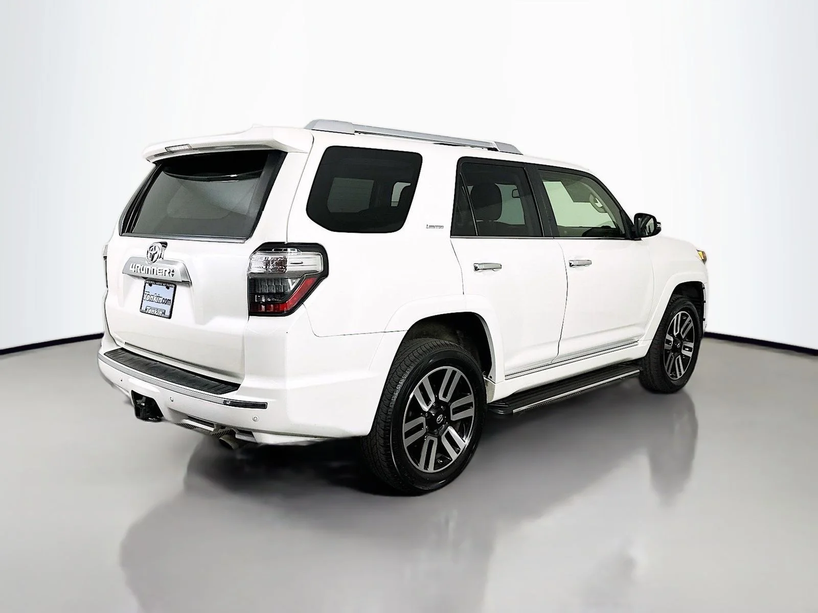 Used 2016 Blizzard Pearl Toyota Limited image 8