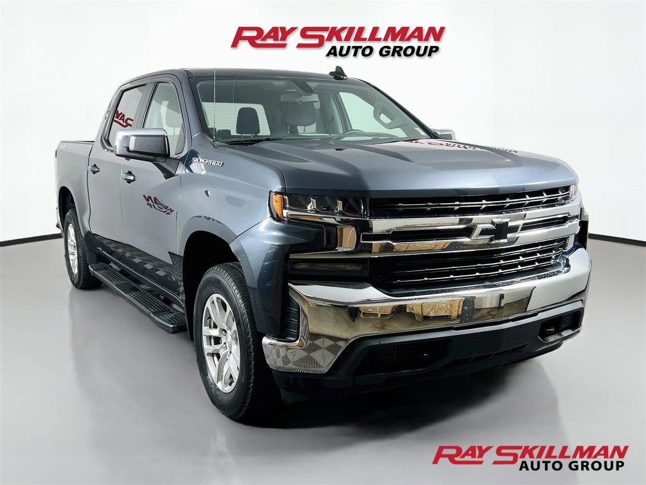 Used 2022 Shadow Gray Metallic Chevrolet LT image 1