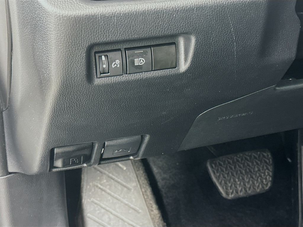 Used 2024 White Toyota XLE image 10