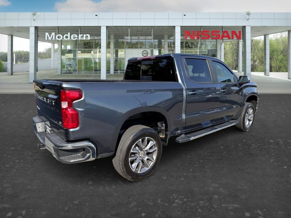 Used 2020 Shadow Gray Metallic Chevrolet LT image 5