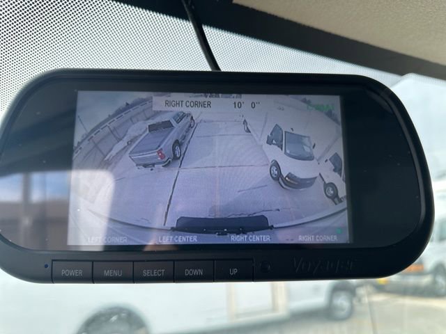 New 2025 Summit White Chevrolet 1WT image 17