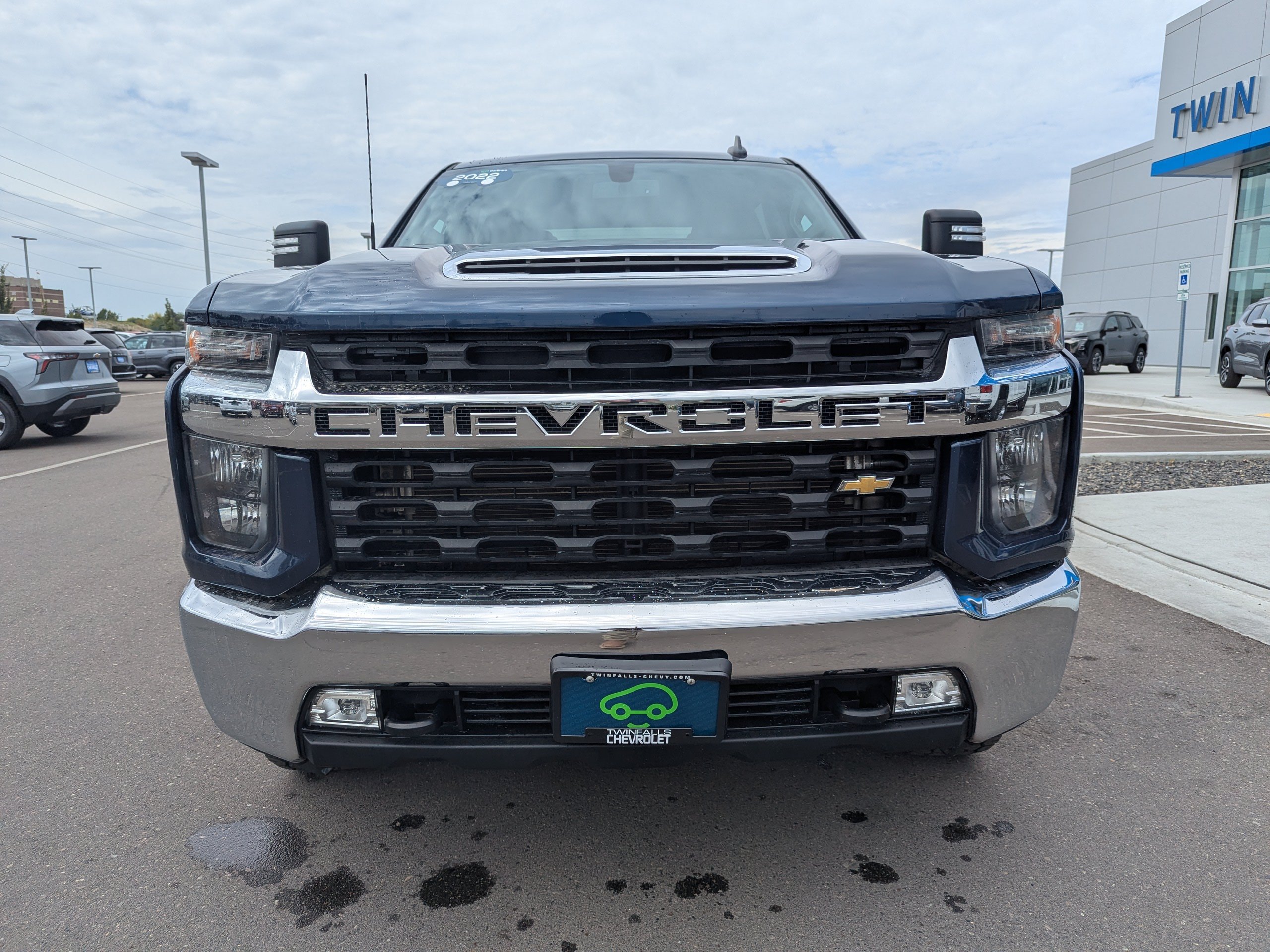 Certified Used 2022 NORTHSKY BLUE METALLIC Chevrolet LT image 4