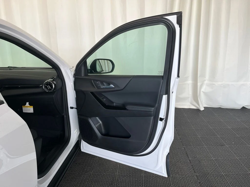 New 2026 White Chevrolet LT image 18