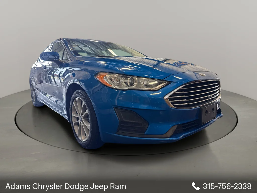 2020 Ford Fusion SE's photo