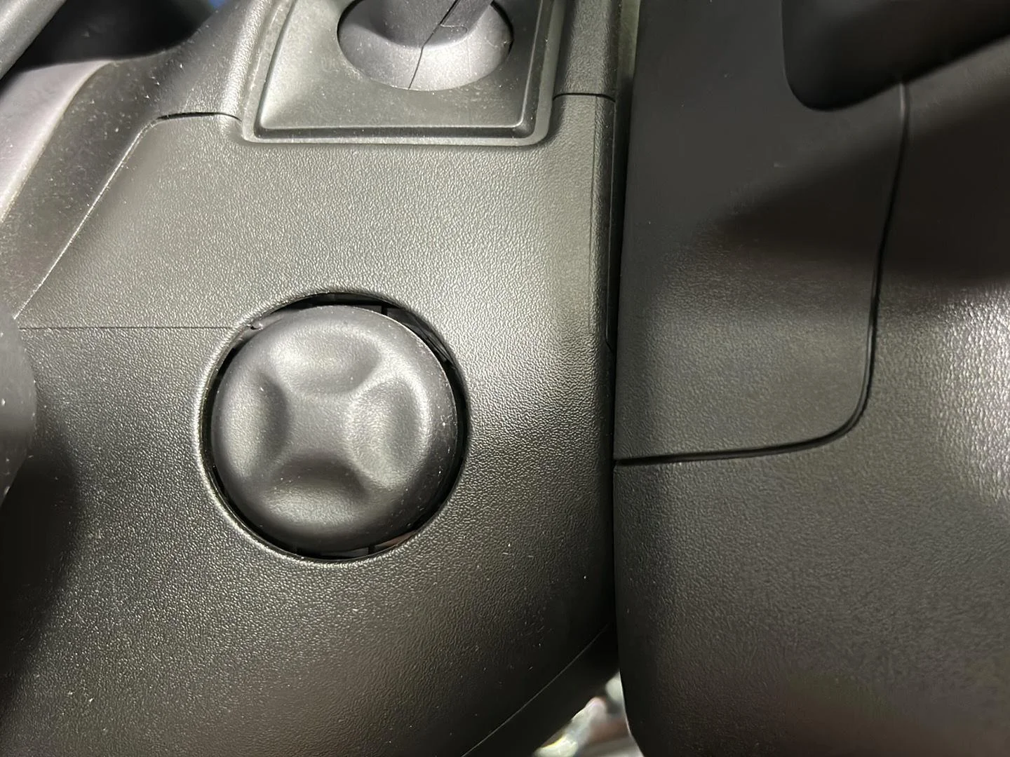 Used 2024 Onyx Black GMC Denali Ultimate image 25
