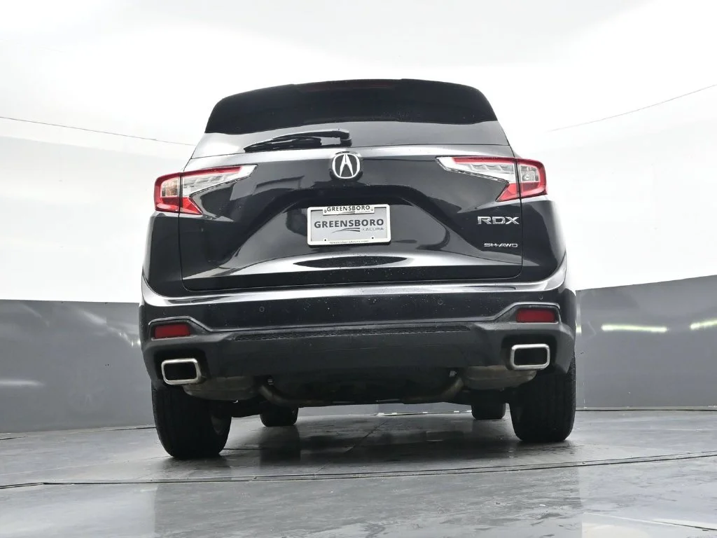Used 2023  Acura Technology Package image 36