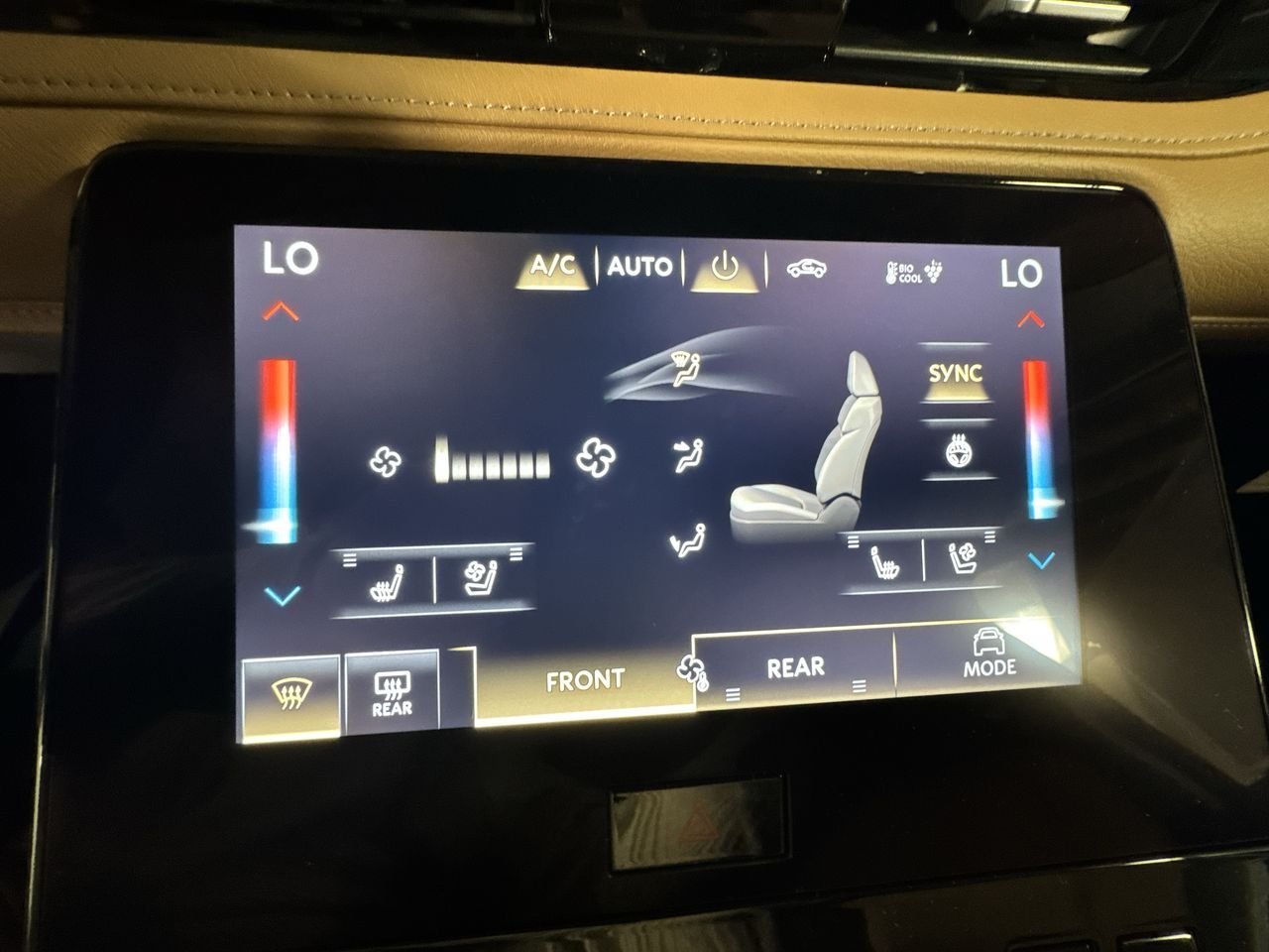 2025 INFINITI QX80 Sensory 4WD - Photo 24