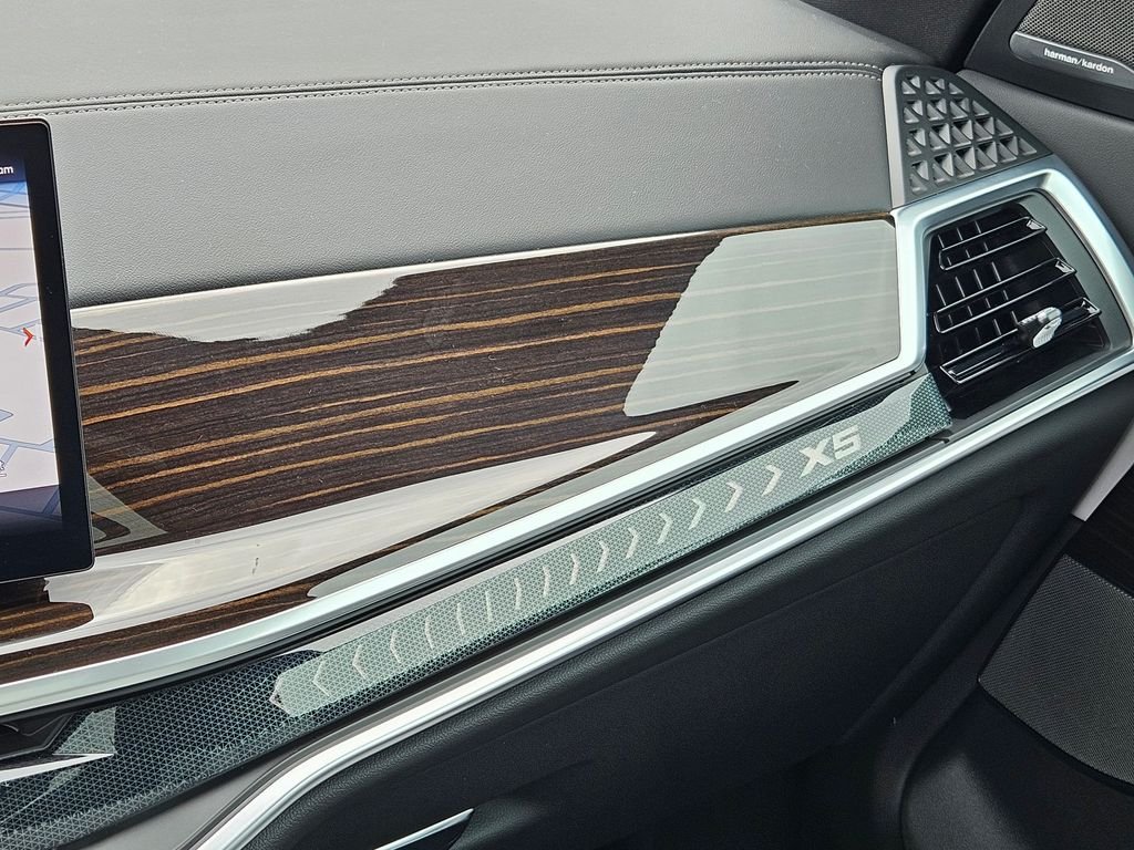 Used 2026 Manhattan Green Metallic BMW xDrive40i image 36