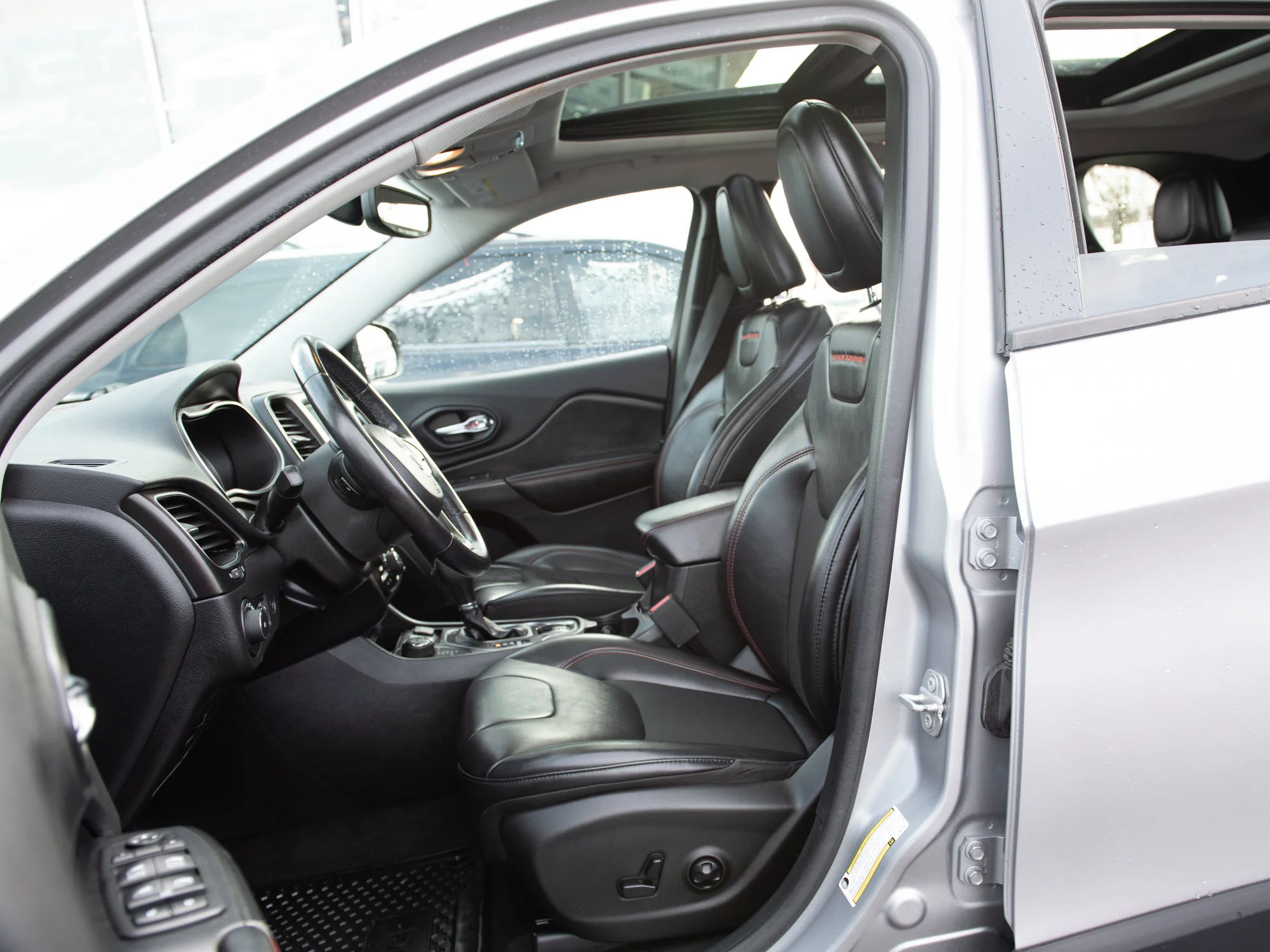 Used 2020 Silver Jeep Trailhawk* 4x4, Panoramic Roof, Trailer Tow Group, Remote Start image 2