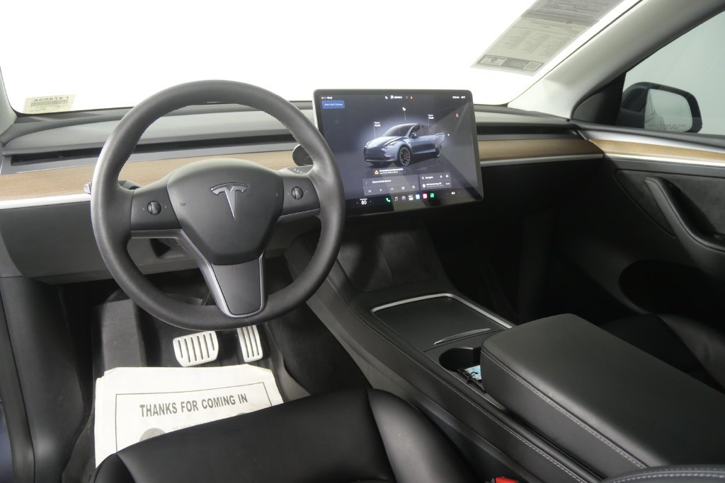 Used 2023  Tesla Performance image 19