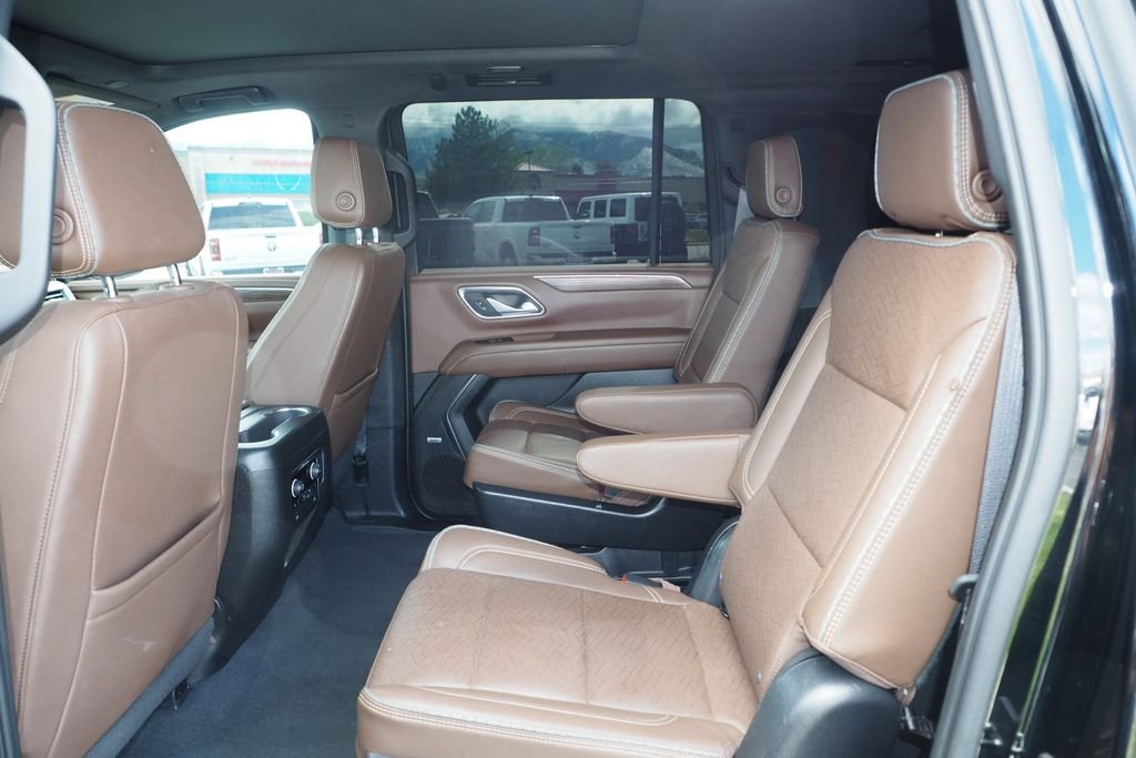 Used 2022 Black Chevrolet High Country image 16