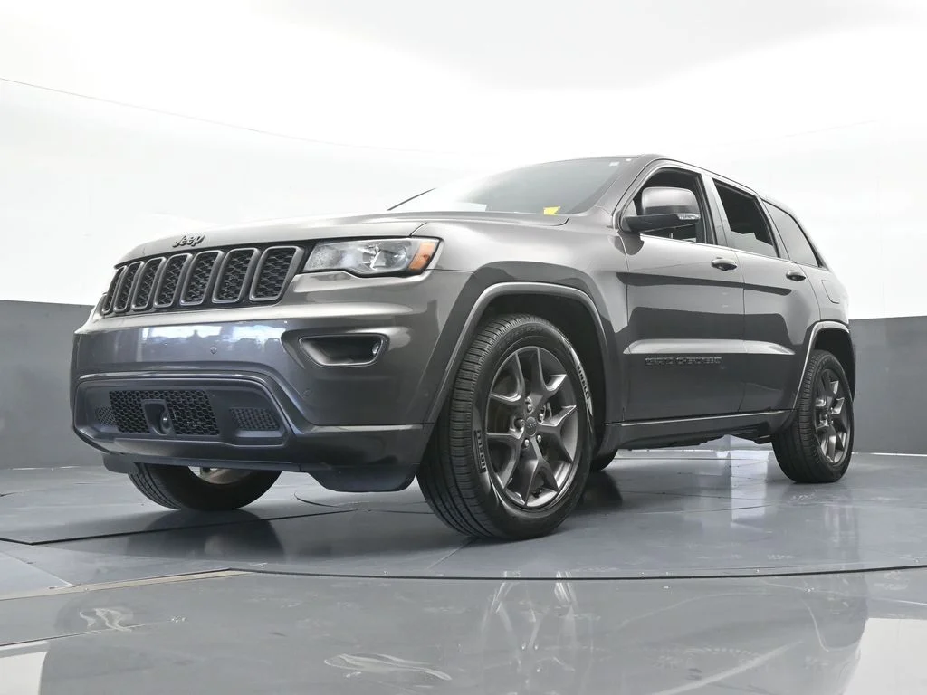 Used 2021 Granite Crystal Metallic Clearcoat Jeep Limited image 54