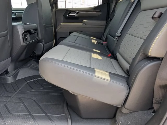 2026 Chevrolet Silverado 1500 ZR2 - Photo 7