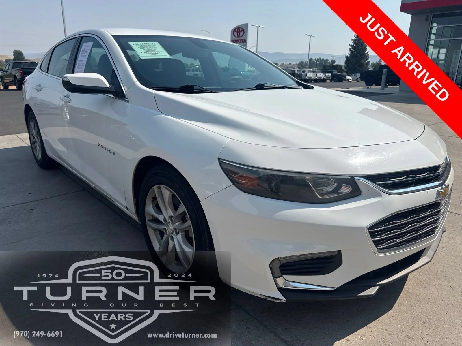 Used 2017 SUMMIT WHITE Chevrolet LT image 1