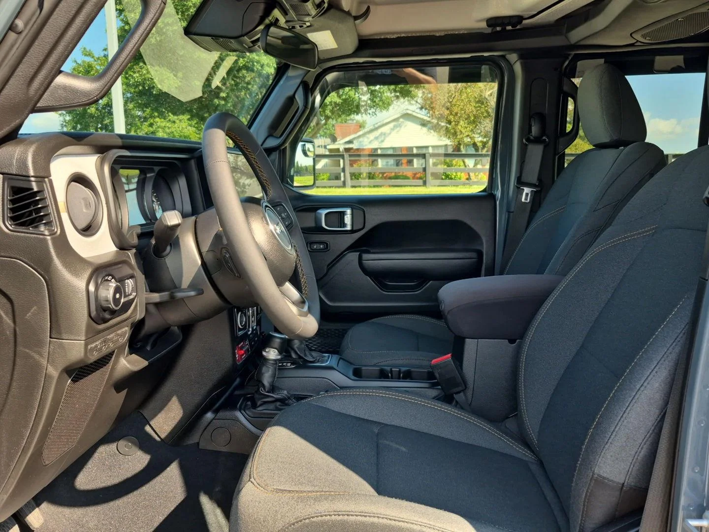 Used 2024 Gray Jeep 4-Door Willys 4x4 image 16
