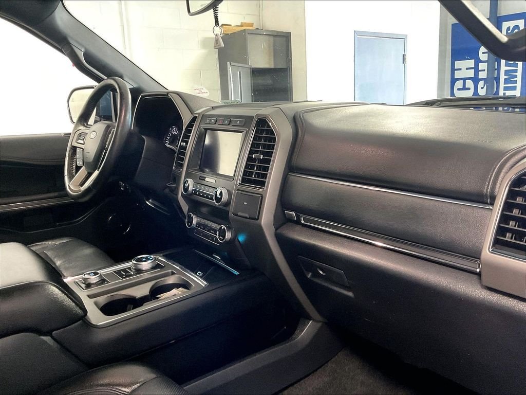 Used 2019 Blue Ford XLT image 14