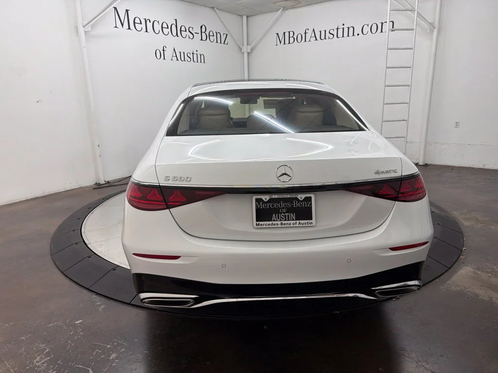 New 2027 White Mercedes-Benz S 580 image 6