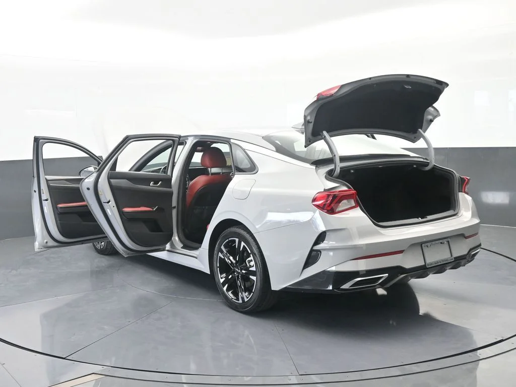 Used 2024 Wolf Gray Kia GT-Line image 79