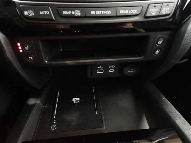 New 2026 Platinum White Pearl Honda Black Edition image 27