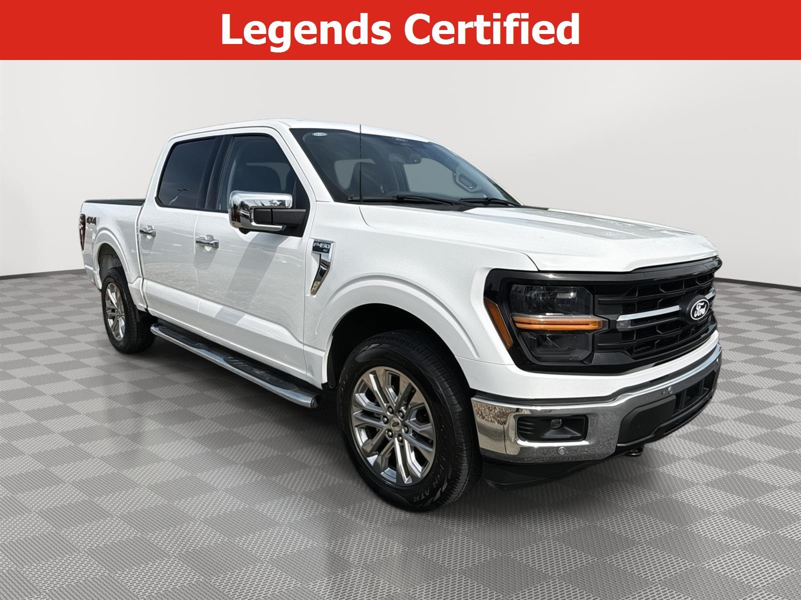 Used 2024 Oxford White Ford XLT image 1