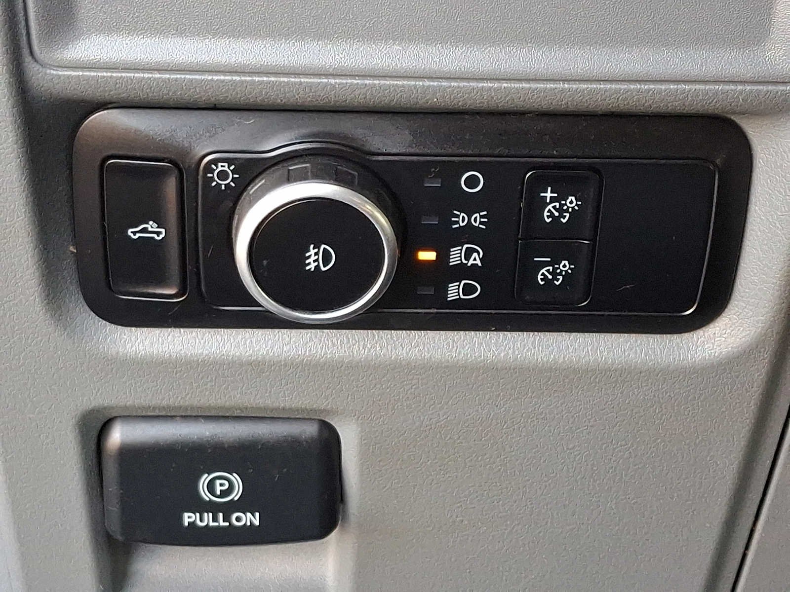 Used 2023 Iconic Silver Metallic Ford XLT image 25